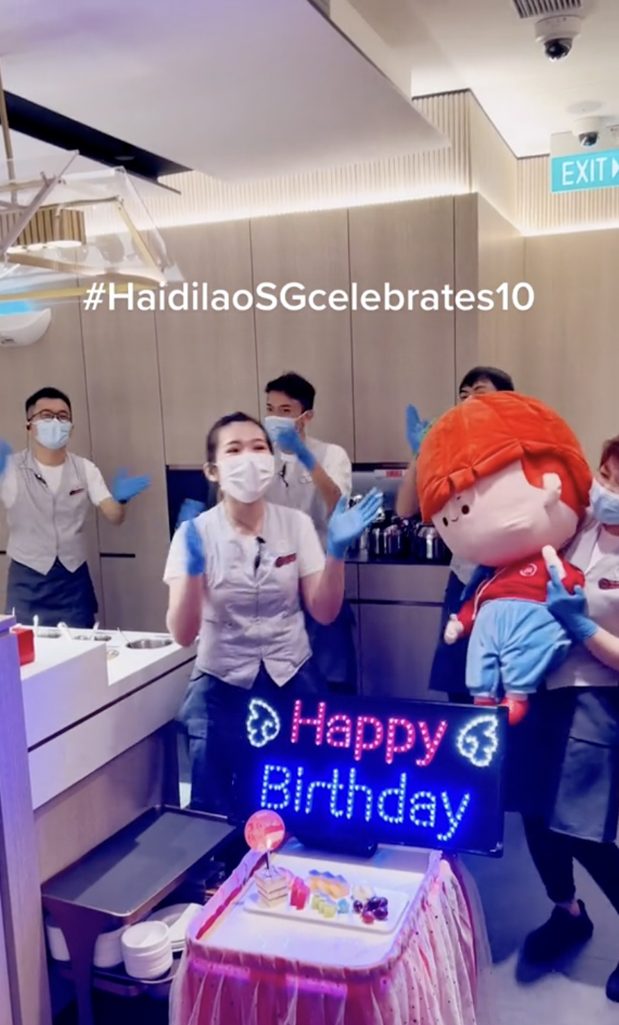 ラブブ January 2025 Birthday Month シンガポール Happy Birthday to everyone celebrating at Jyu Lae 聚樂